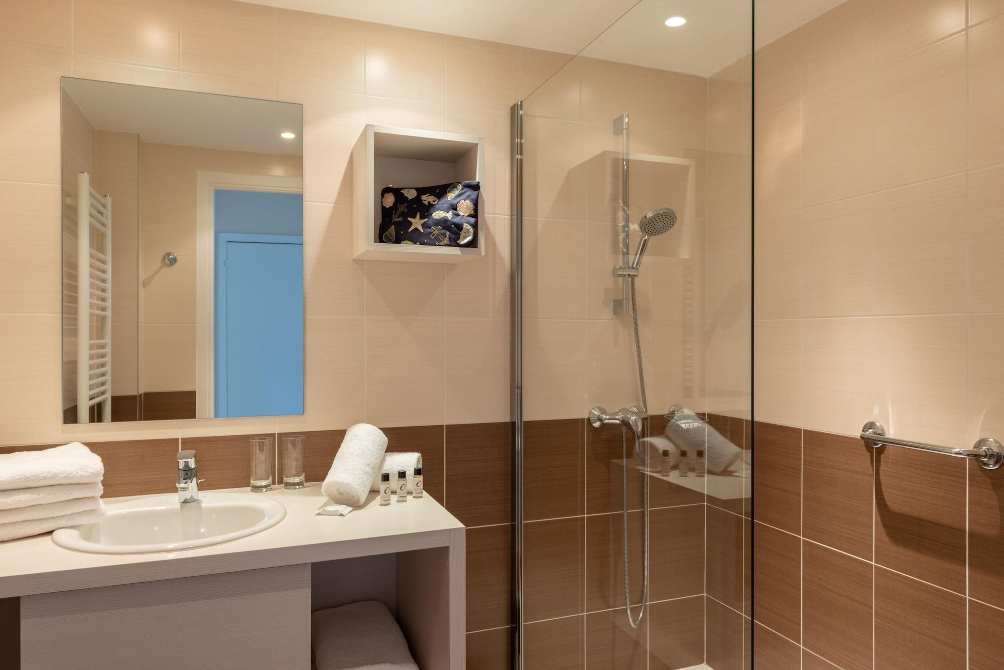Hotel The Originals Boutique, Les Strelitzias Juan-les-Pins