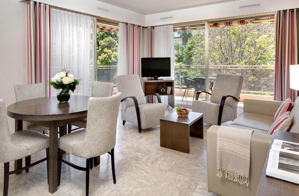 The Originals Boutique, Les Strelitzias Hotel 3*