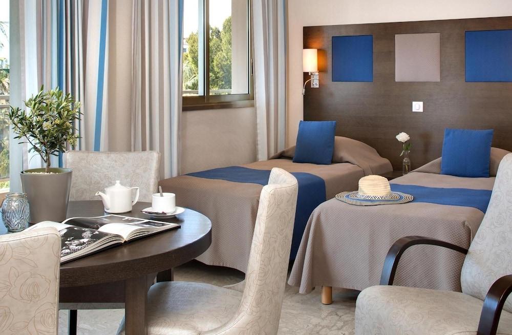 Hotel The Originals Boutique, Les Strelitzias