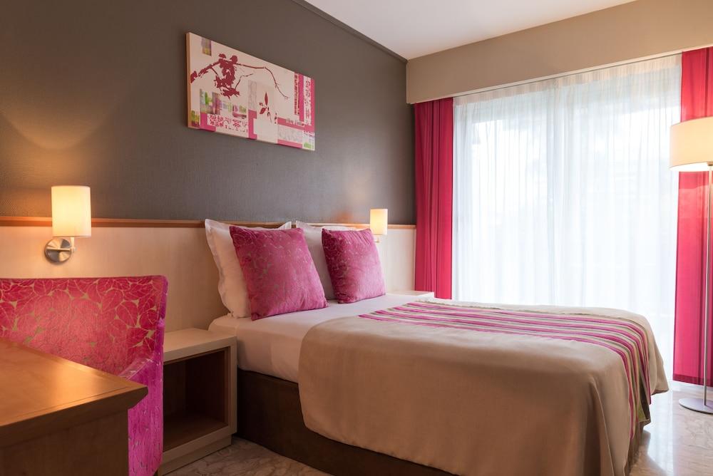 The Originals Boutique, Les Strelitzias 3*