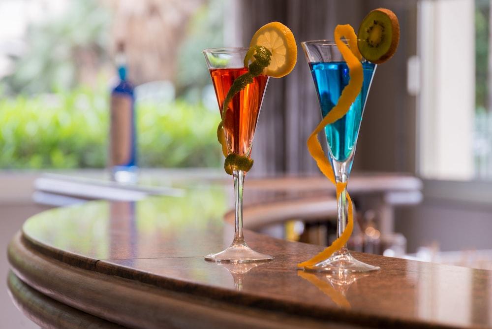 Hotel The Originals Boutique, Les Strelitzias Juan-les-Pins